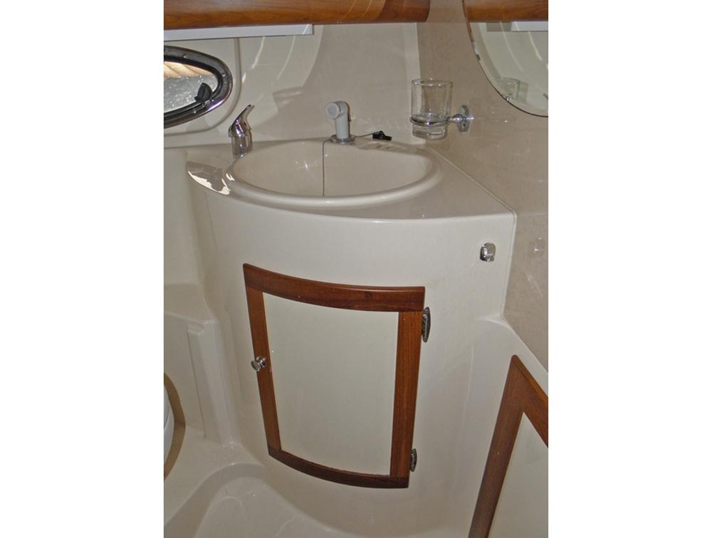 Fore ship, Accommodation